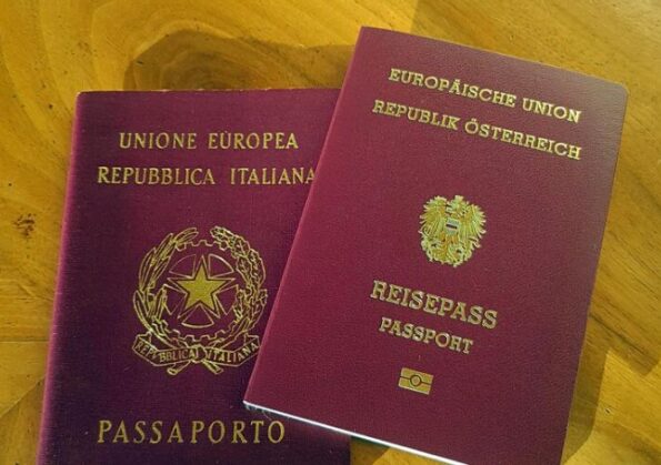 Fake Austria passport