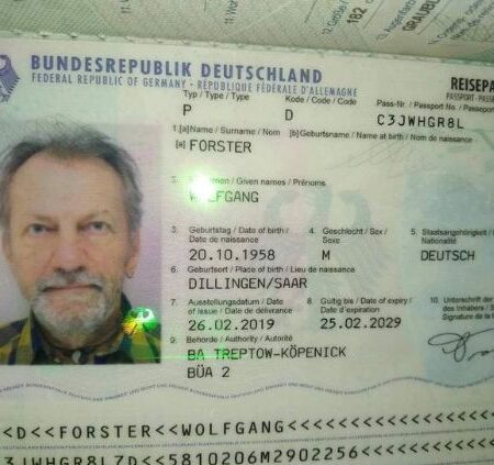 Fake German passport