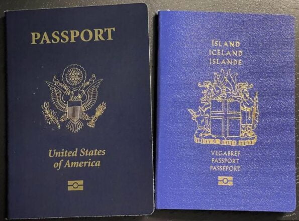 Fake Icelandic passport